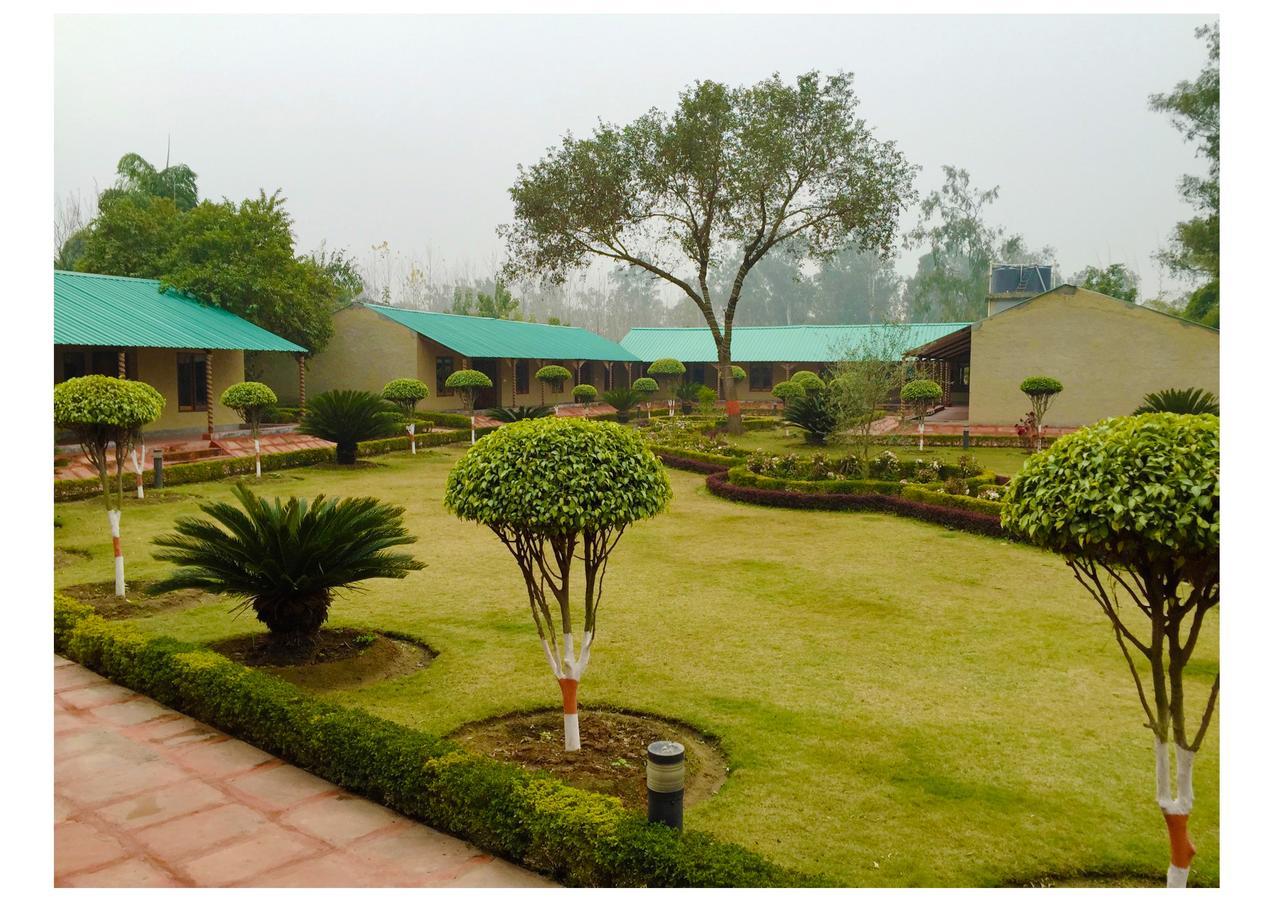 Dr. Sudha'S Ayurveda Hotel Muzaffarnagar ภายนอก รูปภาพ